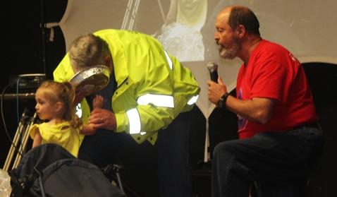 Sheriff pied in the face